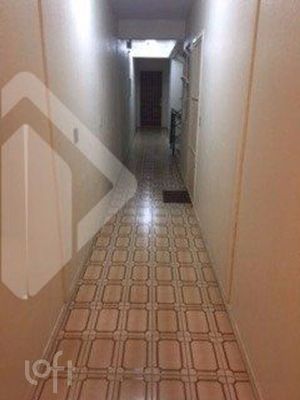 Image 6 - 881779