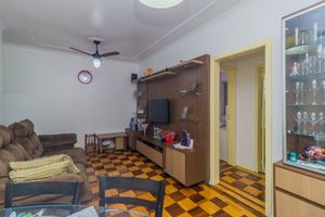 Image 4 - 881780