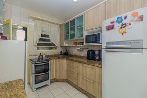 Image 14 - 881780