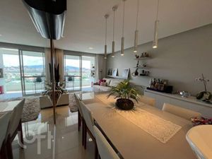 Image 1 - 881781