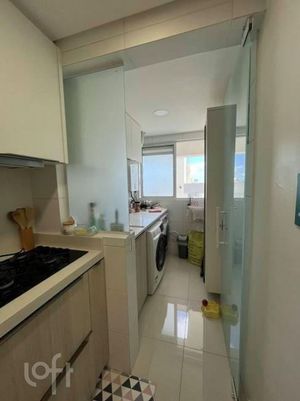 Image 7 - 881781