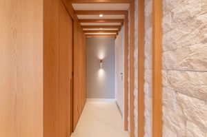 Image 12 - 881783
