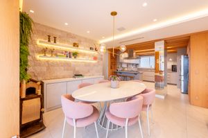 Image 8 - 881783