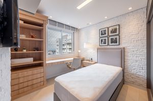 Image 19 - 881783