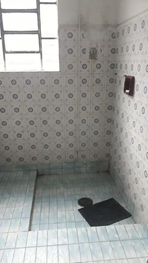 Image 4 - 881793