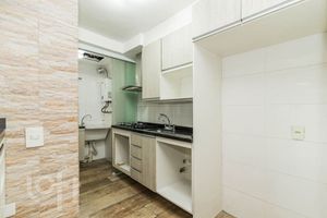 Image 7 - 881894