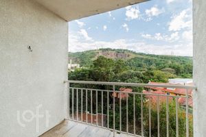 Image 1 - 881894