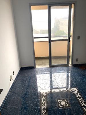 Image 3 - 881910