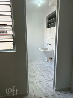 Image 11 - 881911