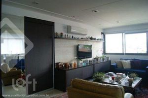 Image 1 - 881932