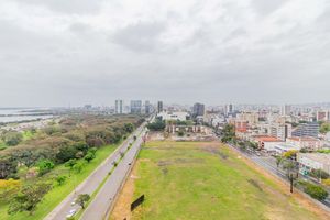 Image 7 - 881957