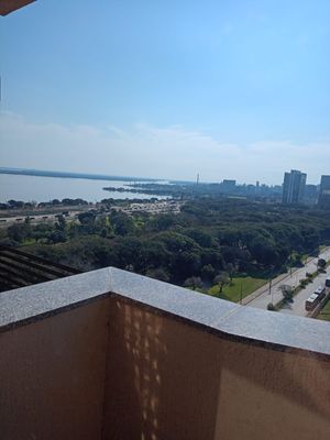Image 11 - 881957