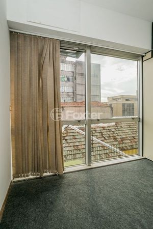 Image 13 - 881975