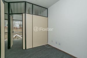 Image 1 - 881975