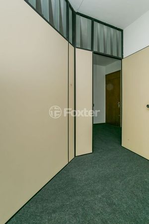 Image 4 - 881975