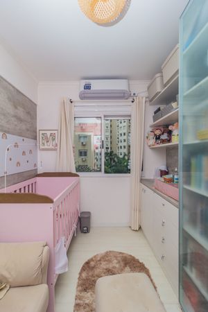 Image 7 - 881978