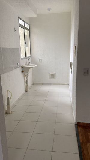 Image 4 - 881987