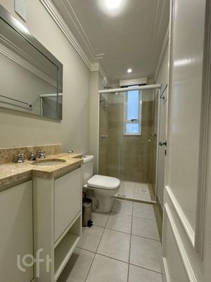 Image 19 - 882029