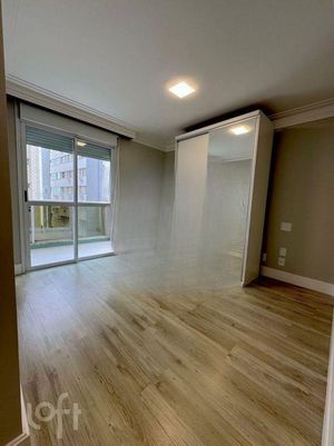 Image 18 - 882029