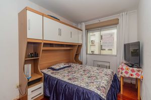 Image 11 - 882031