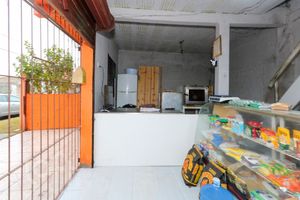 Image 9 - 882032