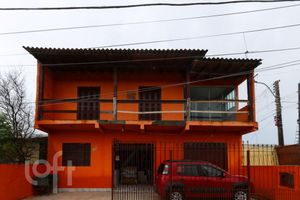 Image 17 - 882032