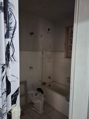 Image 9 - 882034