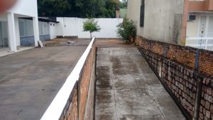 Image 6 - 882045