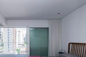 Image 6 - 882049
