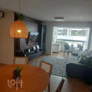 Image 35 - 882055