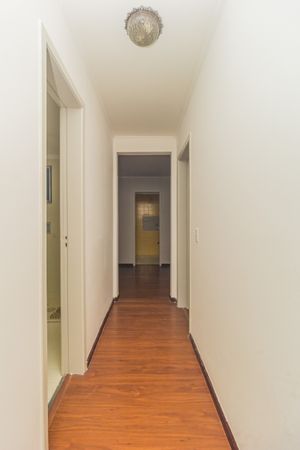 Image 6 - 882062