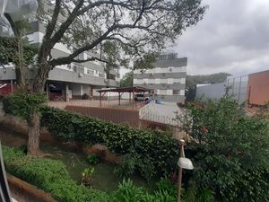 Image 1 - 882062