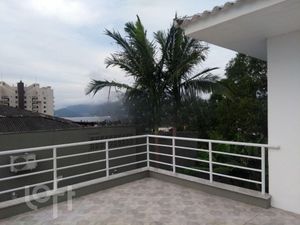 Image 3 - 882066