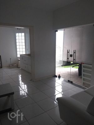 Image 7 - 882066