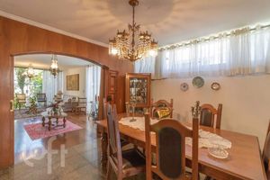Image 30 - 882068