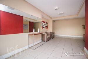 Image 31 - 882069