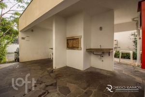 Image 33 - 882069
