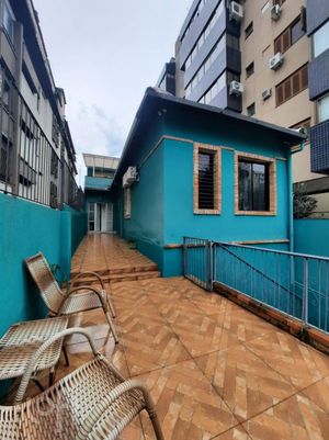 Image 32 - 882101