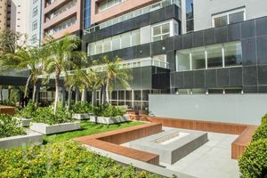 Image 34 - 882102