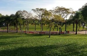 Image 0 - 882112