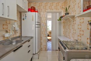 Image 35 - 882114