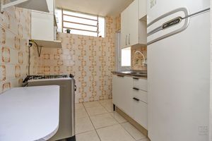 Image 31 - 882114