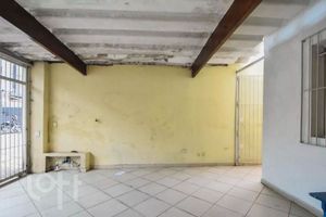 Image 37 - 882116