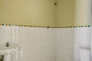 Image 6 - 882116