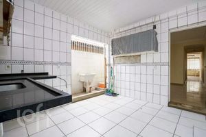 Image 31 - 882119