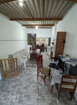 Image 4 - 882122