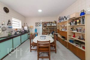 Image 7 - 882125