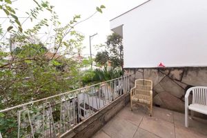 Image 38 - 882125