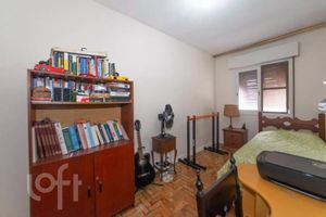 Image 15 - 882125