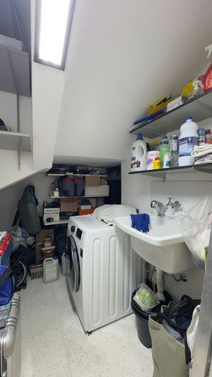 Image 20 - 882126